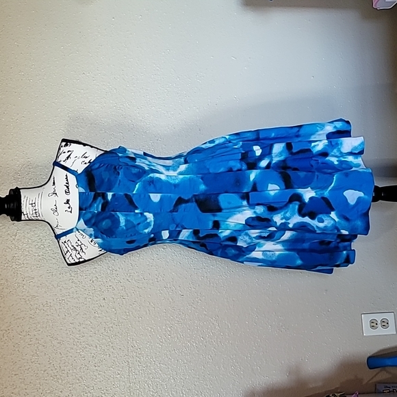 Calvin Klein summer dress - Picture 1 of 3